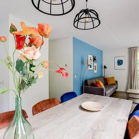 Zonnige Luxe Met Grote Tuin 別荘 *