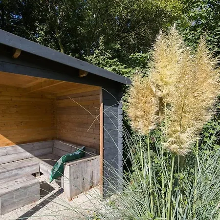 Zonnige Luxe Met Grote Tuin