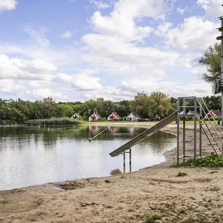 Zonnige Luxe Met Grote Tuin Ewijk