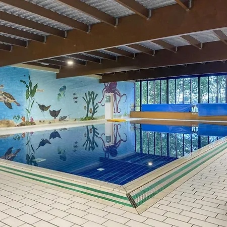 Zonnige Luxe Met Grote Tuin 別荘