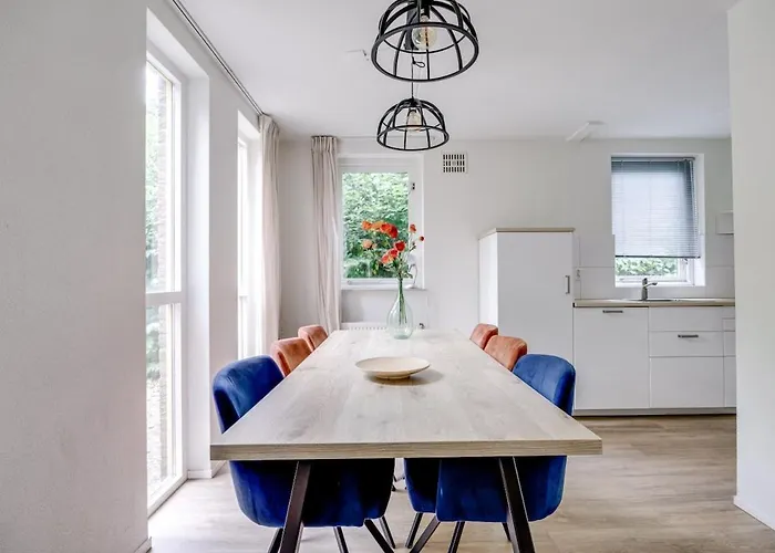 Semesterbostad Zonnige Luxe Met Grote Tuin *