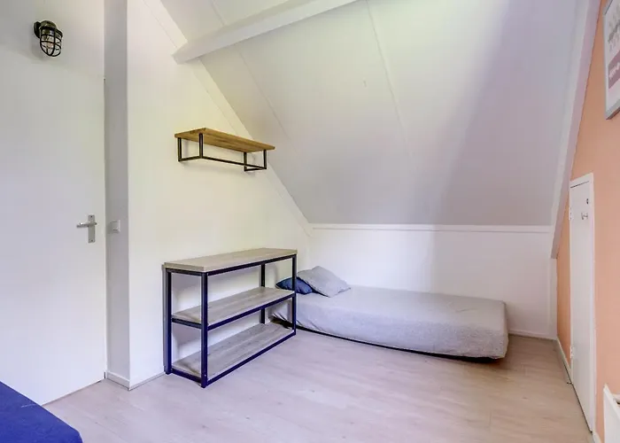 Semesterbostad Zonnige Luxe Met Grote Tuin