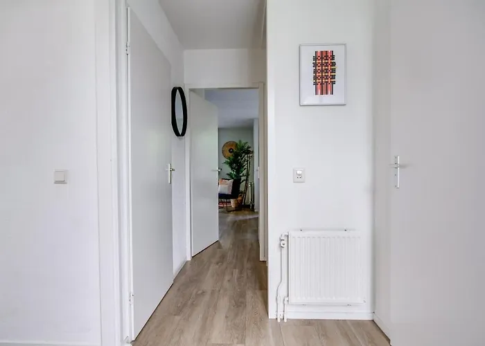 Zonnige Luxe Met Grote Tuin Semesterbostad Ewijk