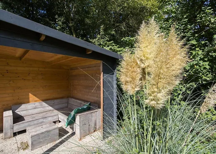 Zonnige Luxe Met Grote Tuin