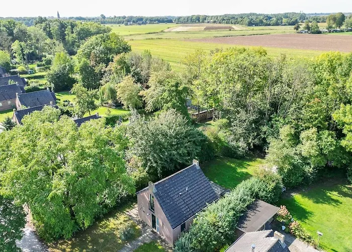 Zonnige Luxe Met Grote Tuin Semesterbostad Ewijk
