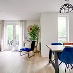 Vakantiehuis Zonnige Luxe Met Grote Tuin