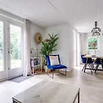 Vakantiehuis Zonnige Luxe Met Grote Tuin