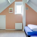 Zonnige Luxe Met Grote Tuin Vakantiehuis Ewijk