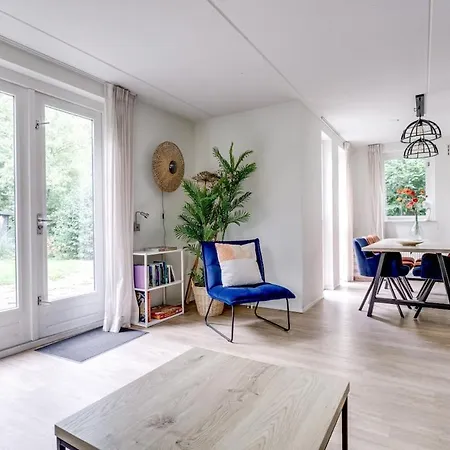 Tatil Evi Zonnige Luxe Met Grote Tuin