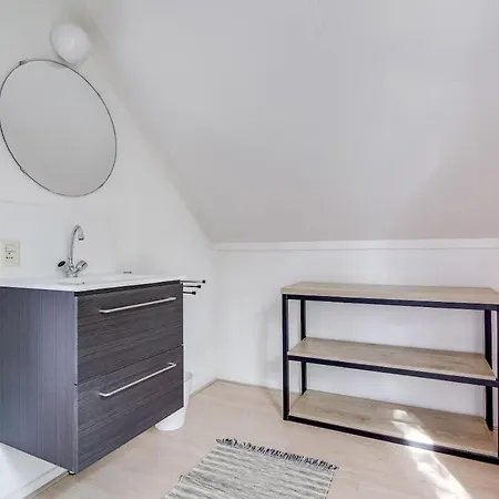 Zonnige Luxe Met Grote Tuin Ewijk