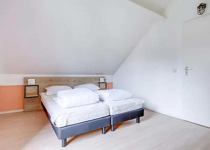 Zonnige Luxe Met Grote Tuin