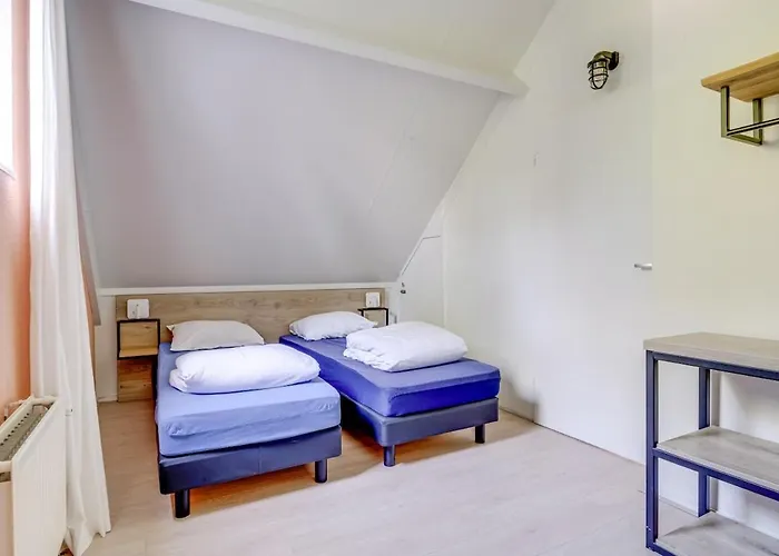 Zonnige Luxe Met Grote Tuin 度假居