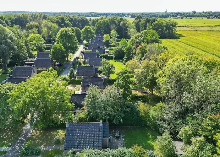 Zonnige Luxe Met Grote Tuin 度假居 *